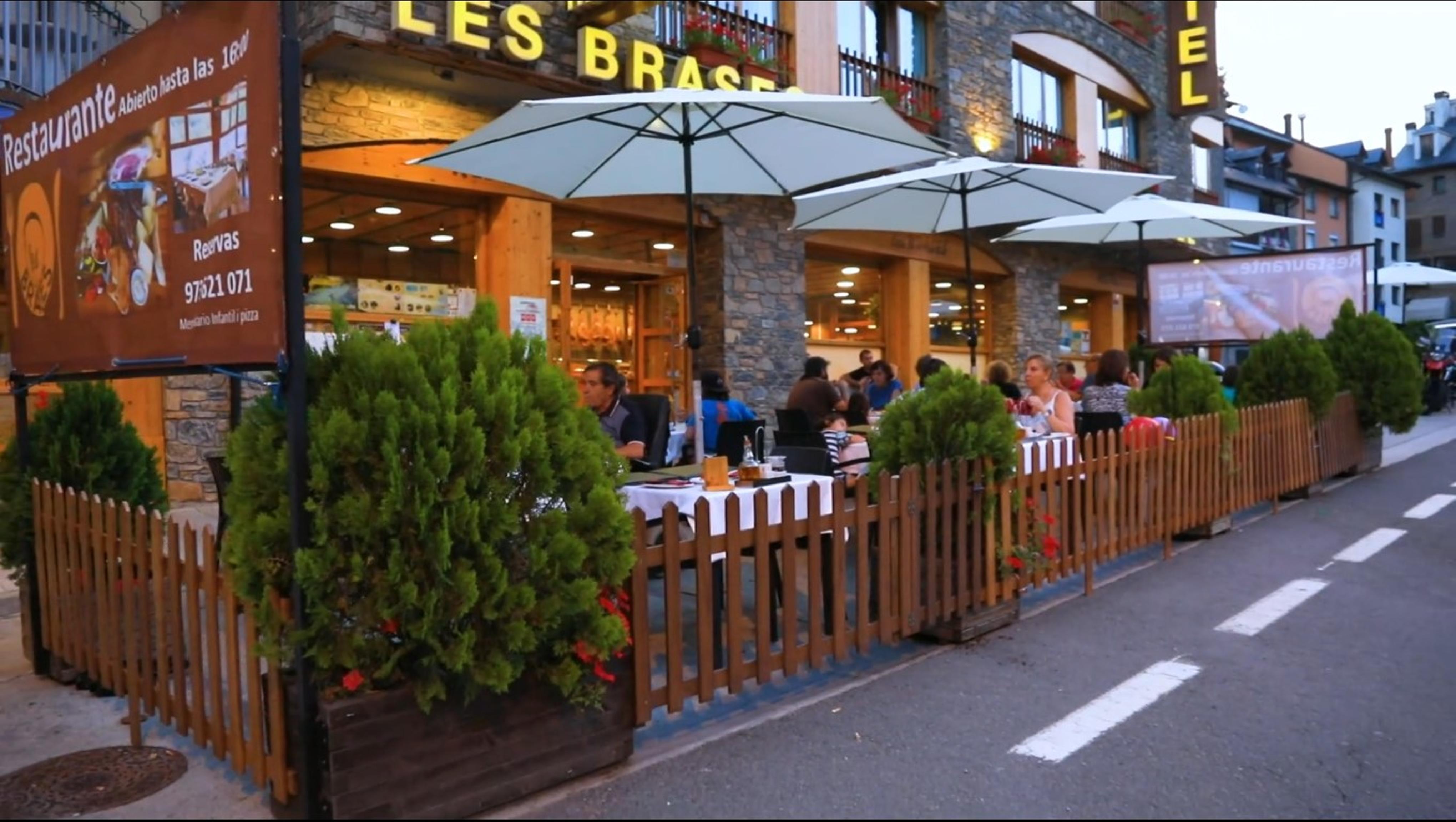 Hotel Restaurant Les Brases Sort Eksteriør billede
